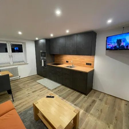 Haus Meinrad アパート